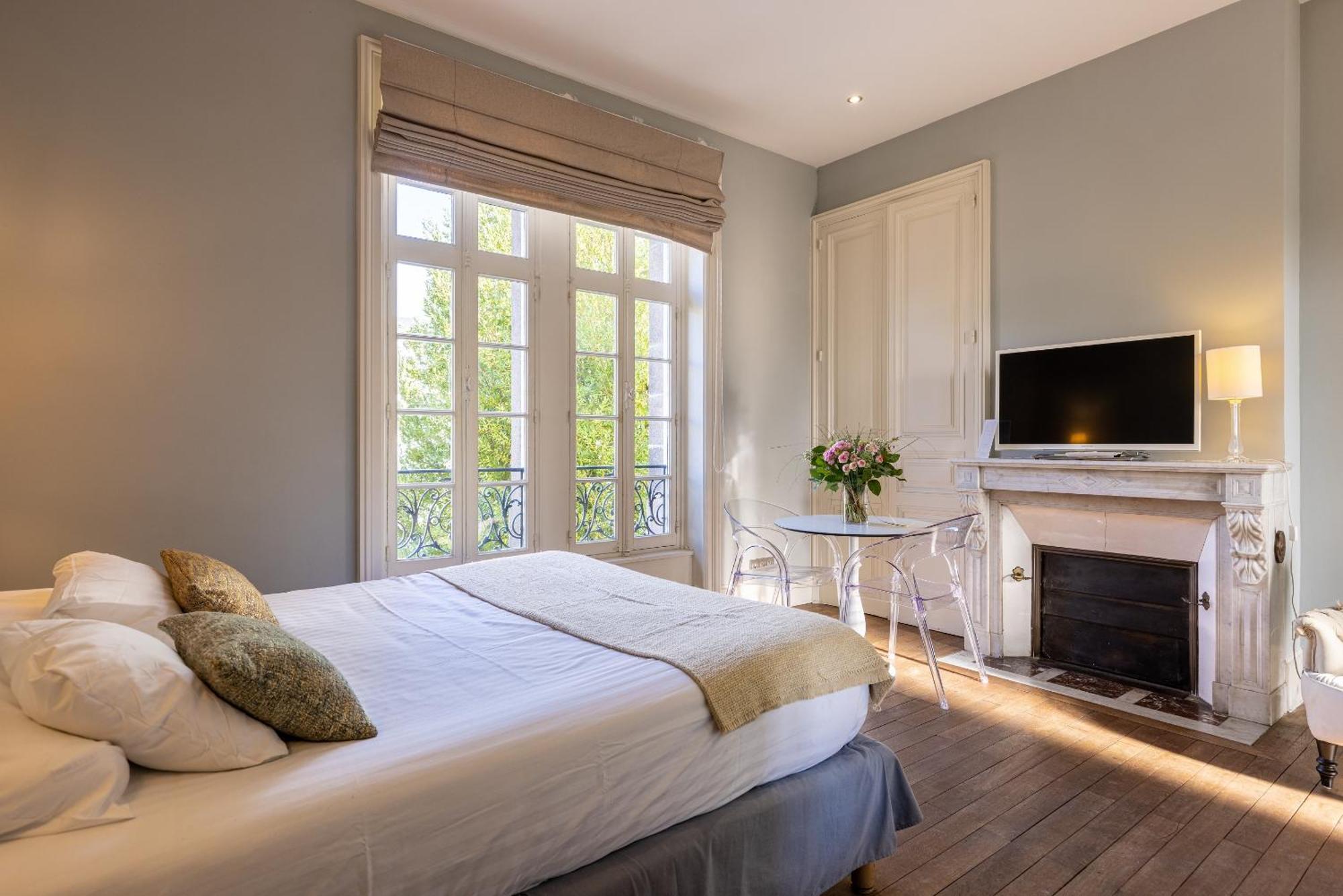 La Villa Beaupeyrat - Apparthotels De Charme Dans Batisse De Caractere A 400M Du Coeur De Ville De Limoges Szoba fotó