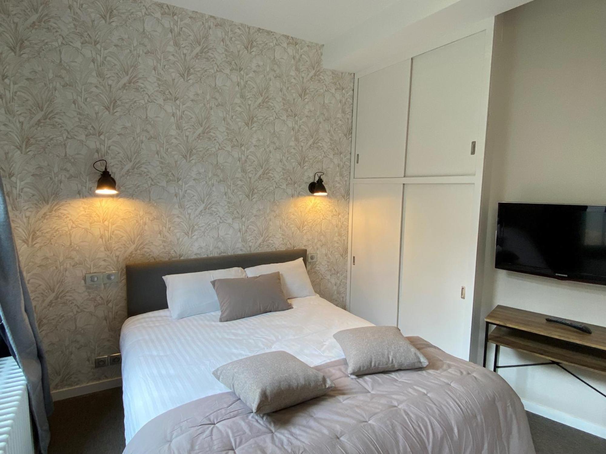 La Villa Beaupeyrat - Apparthotels De Charme Dans Batisse De Caractere A 400M Du Coeur De Ville De Limoges Szoba fotó
