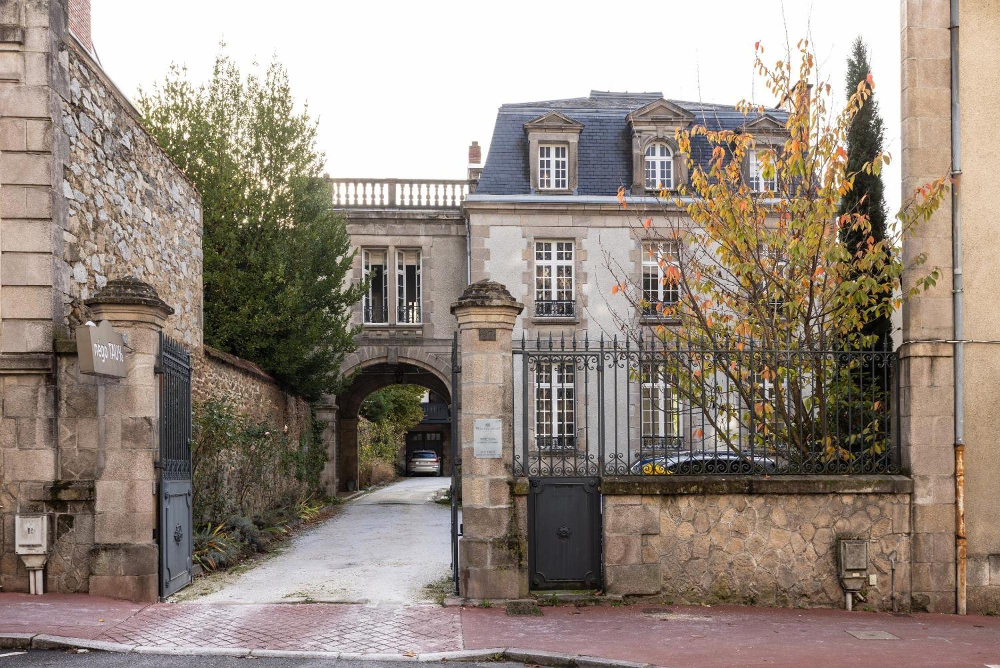 La Villa Beaupeyrat - Apparthotels De Charme Dans Batisse De Caractere A 400M Du Coeur De Ville De Limoges Szoba fotó