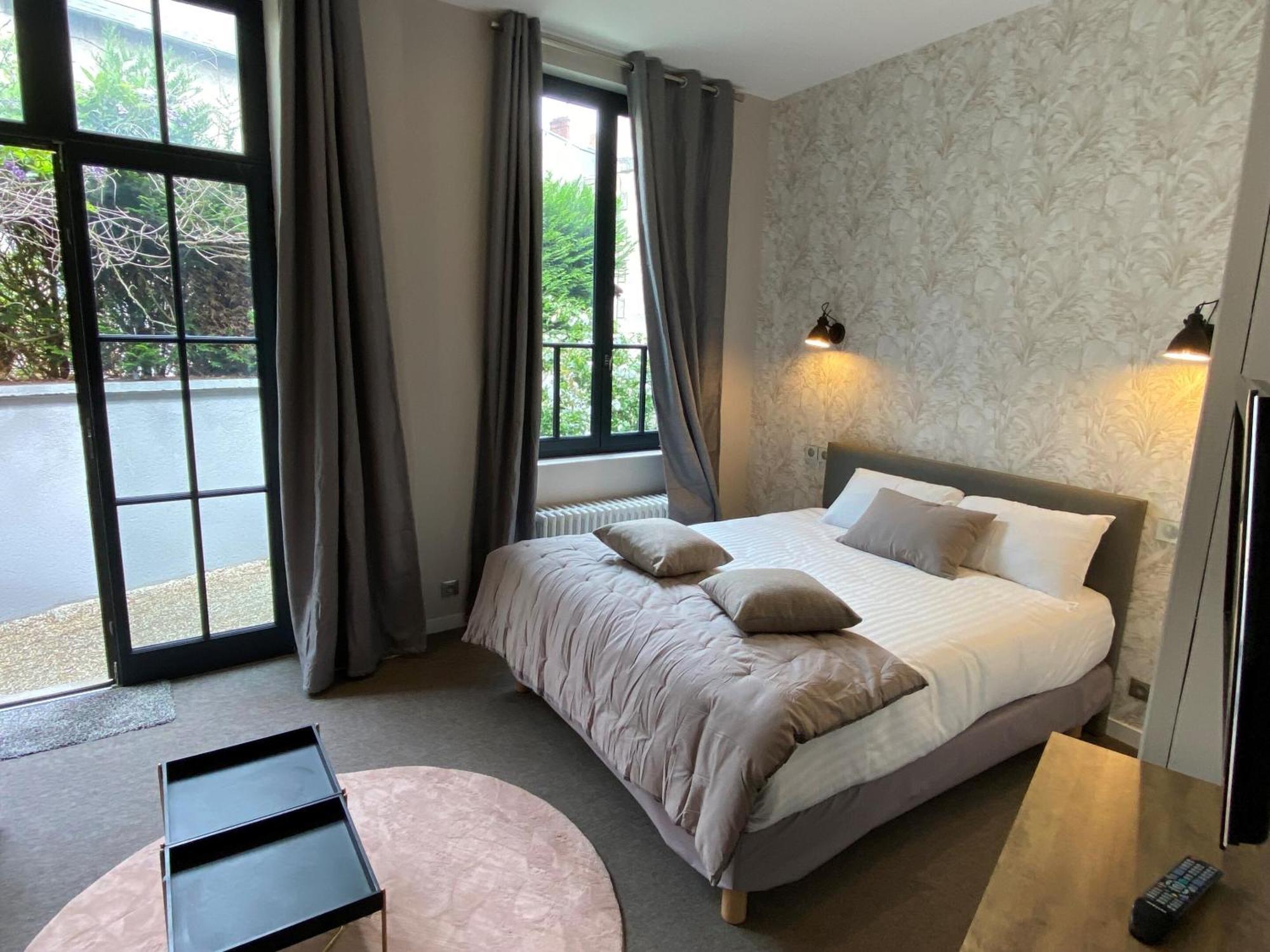 La Villa Beaupeyrat - Apparthotels De Charme Dans Batisse De Caractere A 400M Du Coeur De Ville De Limoges Szoba fotó