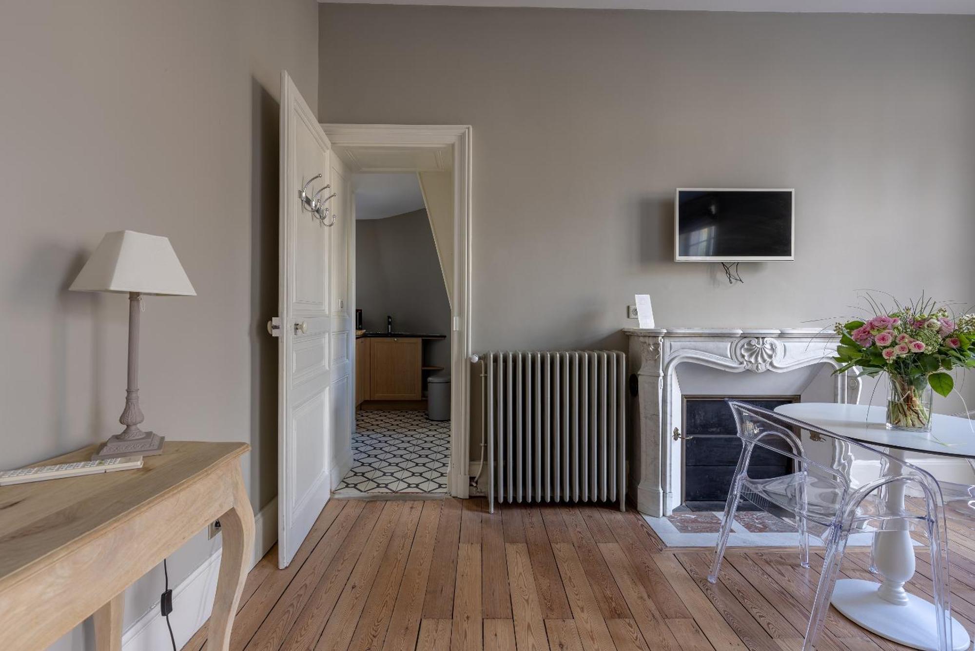 La Villa Beaupeyrat - Apparthotels De Charme Dans Batisse De Caractere A 400M Du Coeur De Ville De Limoges Szoba fotó